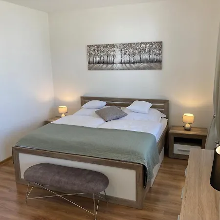 Apartmany Rubin Nesvady Exterior photo